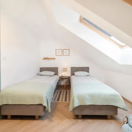 Pensión Sztormowa 7 *